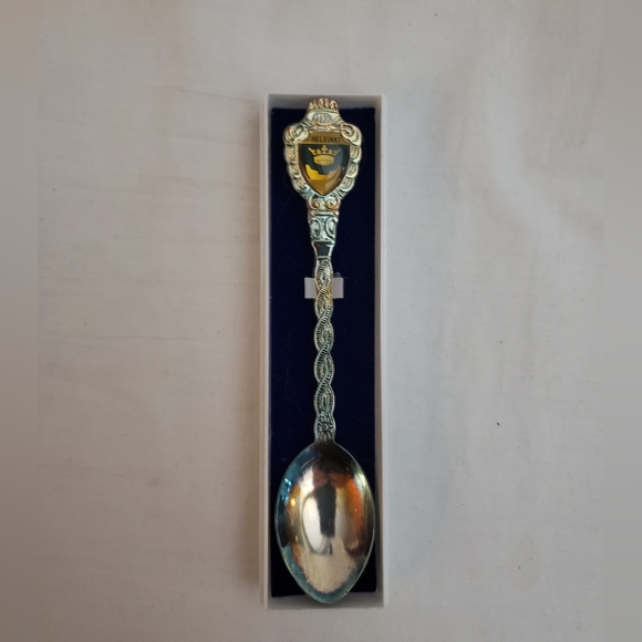 Vintage Helsinki Finland Collector Silverplated Spoon 5" - Picture 2 of 2